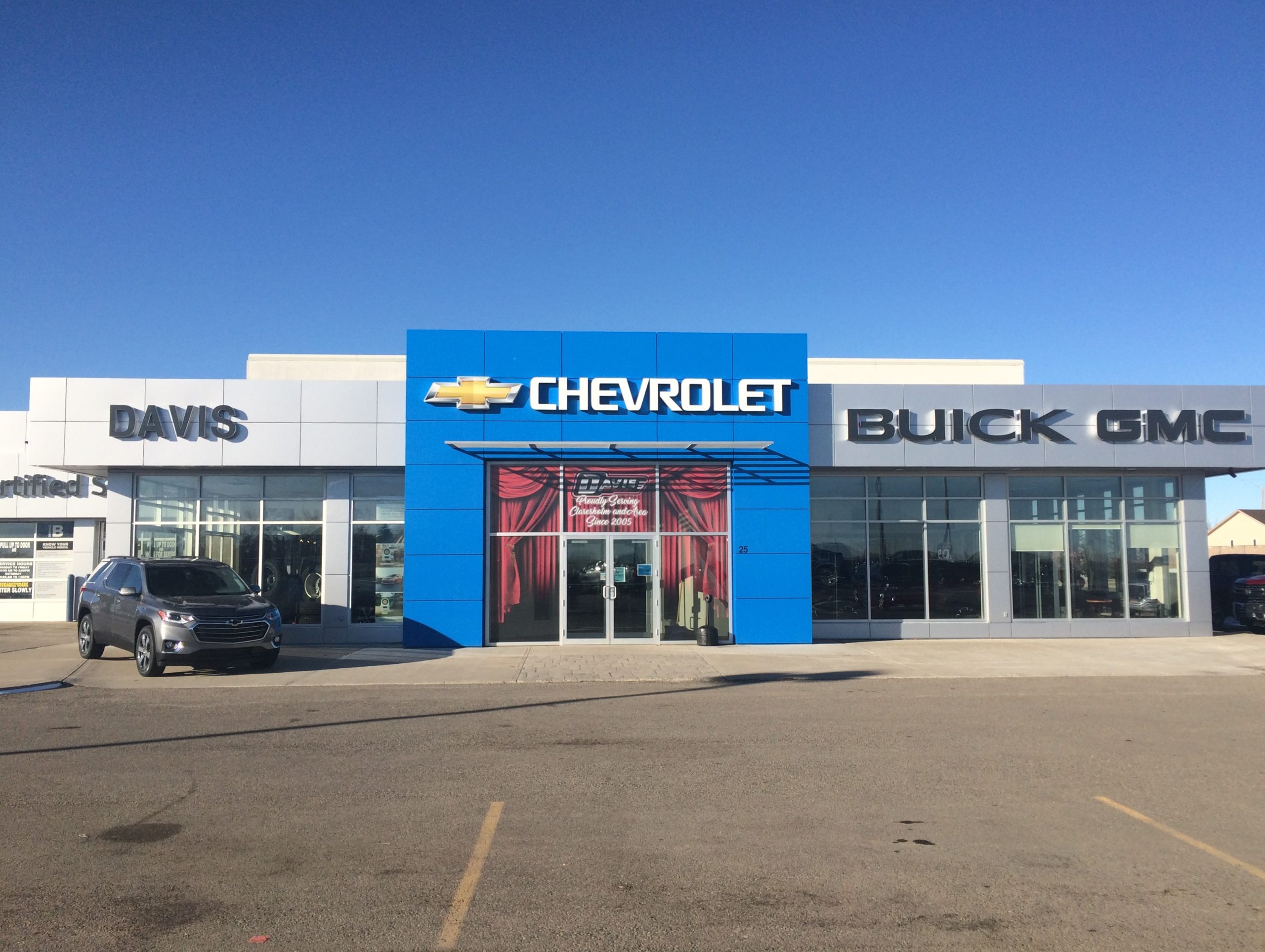 Davis Claresholm dealership exterior